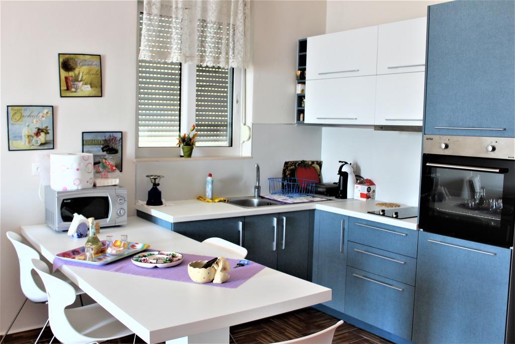 Seaside Apartment Sarande